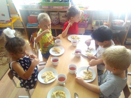 В Тбилисском районе дошколята освоили казачьи ремесла 